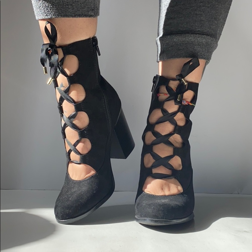 Lace up heels size 7